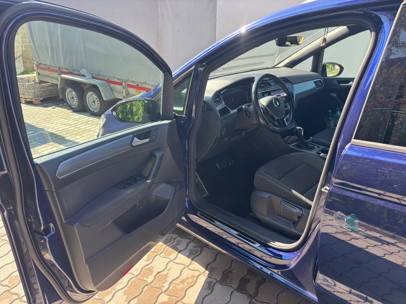 VW Touran Active, снимка 3 - Автомобили и джипове - 53525156