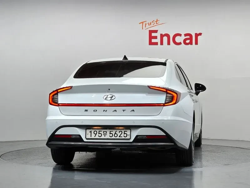 Hyundai Sonata (Dn8) 2.0 Premium, снимка 4 - Автомобили и джипове - 54998770