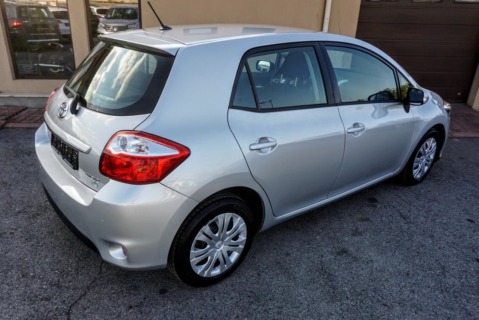 Toyota Auris 1.4D-4D SOL  - изображение 3