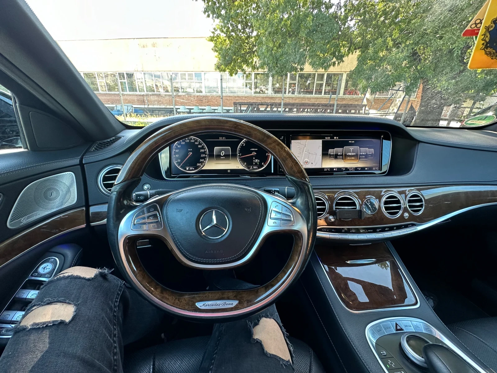 Mercedes-Benz S 350 Обслужен* Масаж* AMG, снимка 13 - Автомобили и джипове - 50580156