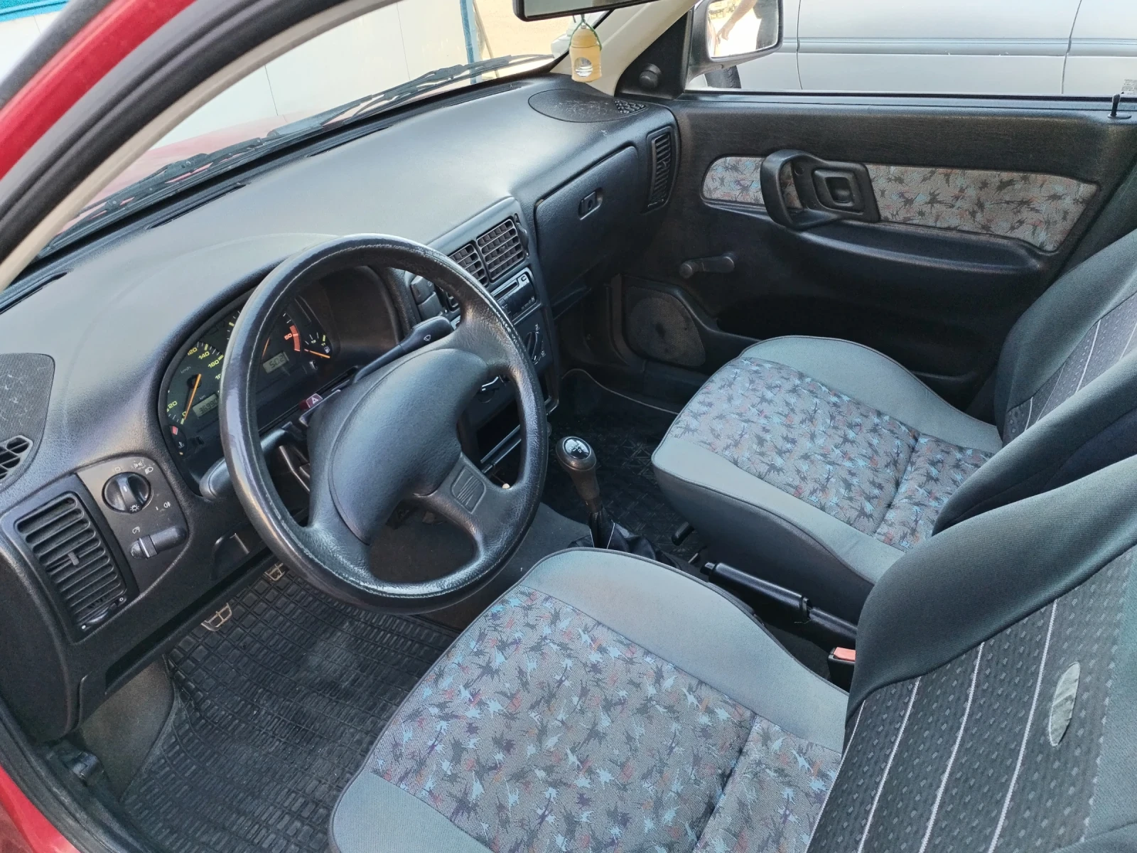 Seat Ibiza 1.9 дизел - изображение 7