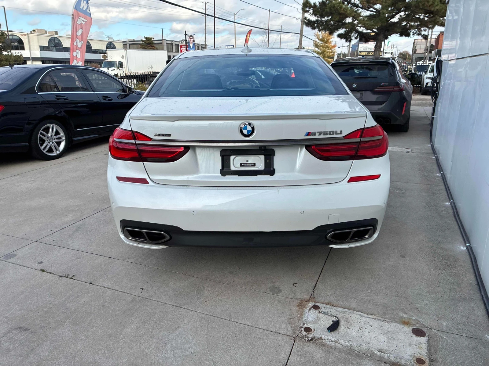BMW 760 * V12* CARFAX *    | Mobile.bg   4