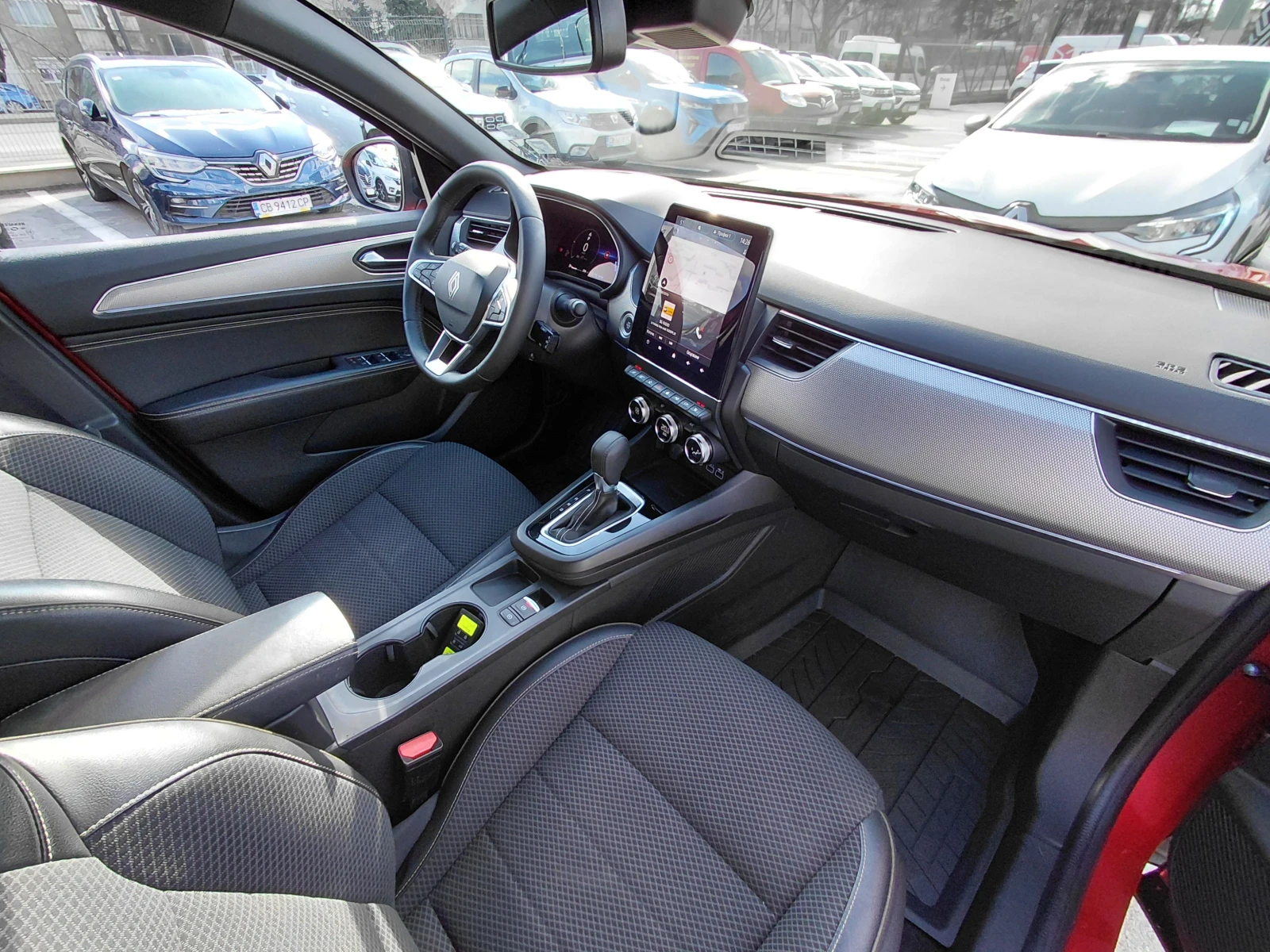 Renault Arkana 1.3TCe/140к.с/Techno, снимка 14 - Автомобили и джипове - 53770337