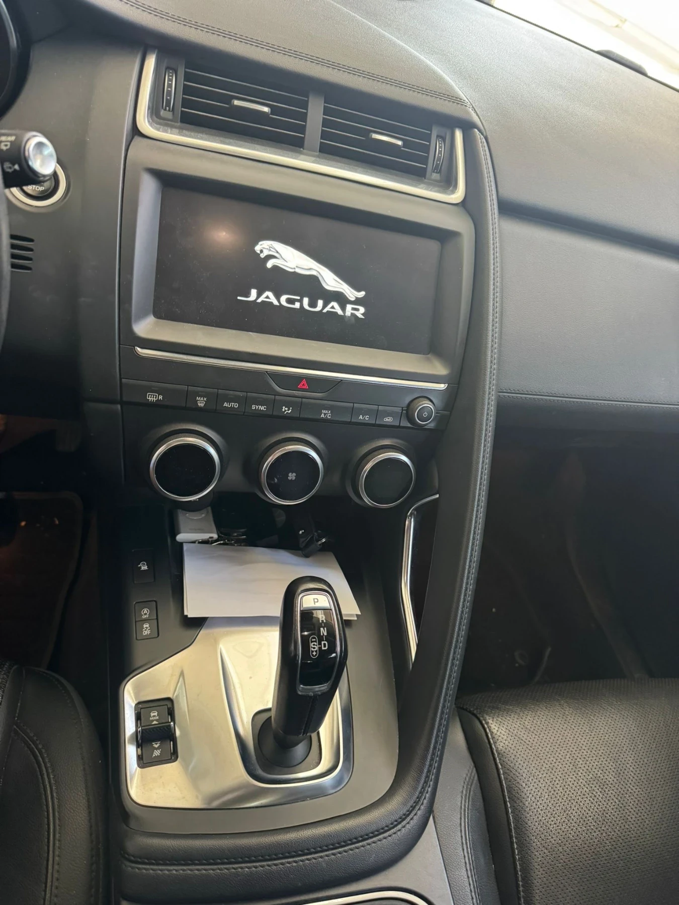 Jaguar E-pace AWD aut. R-Dynamic HSE, снимка 8 - Автомобили и джипове - 53924510