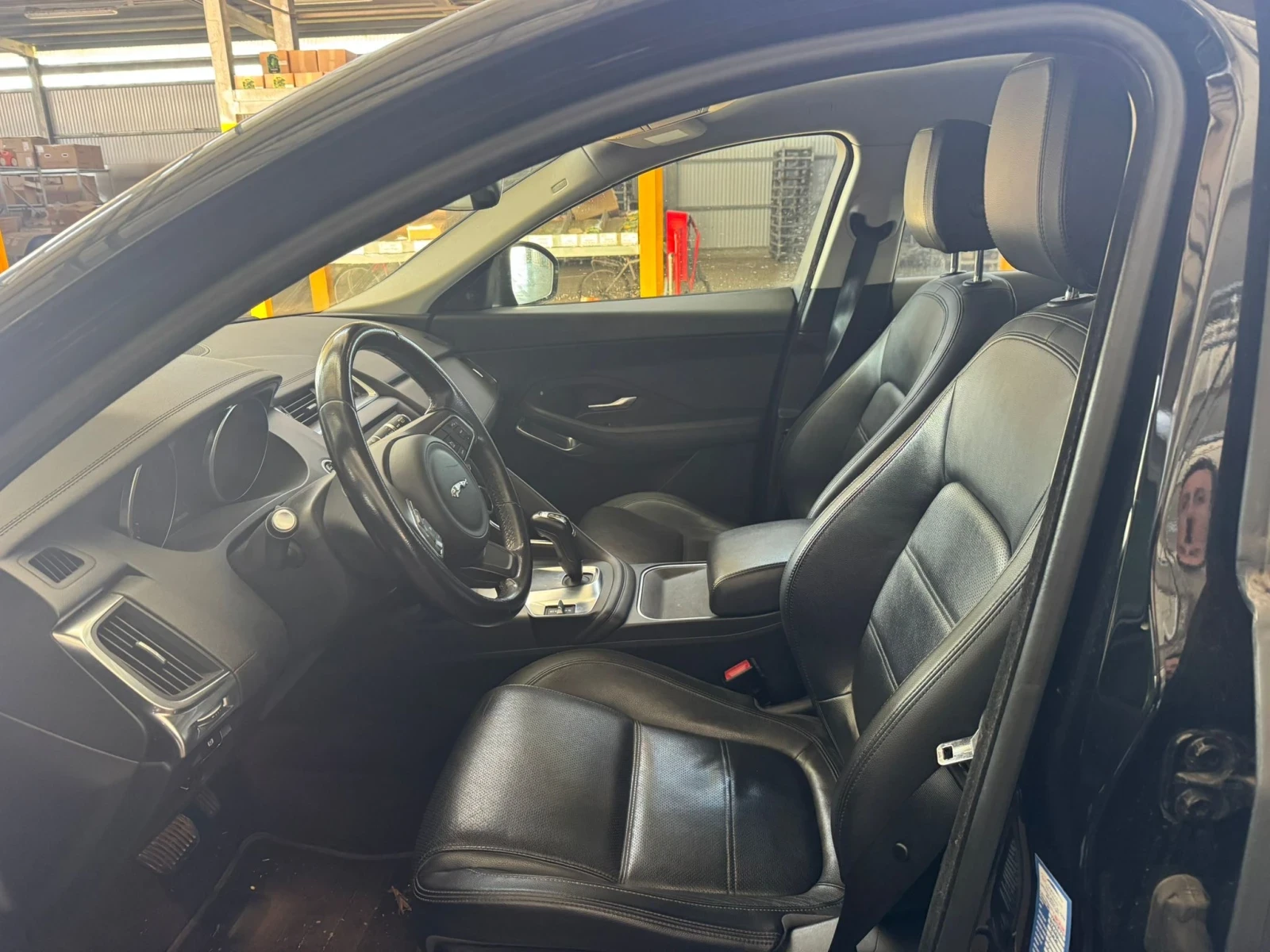 Jaguar E-pace AWD aut. R-Dynamic HSE, снимка 7 - Автомобили и джипове - 53924510