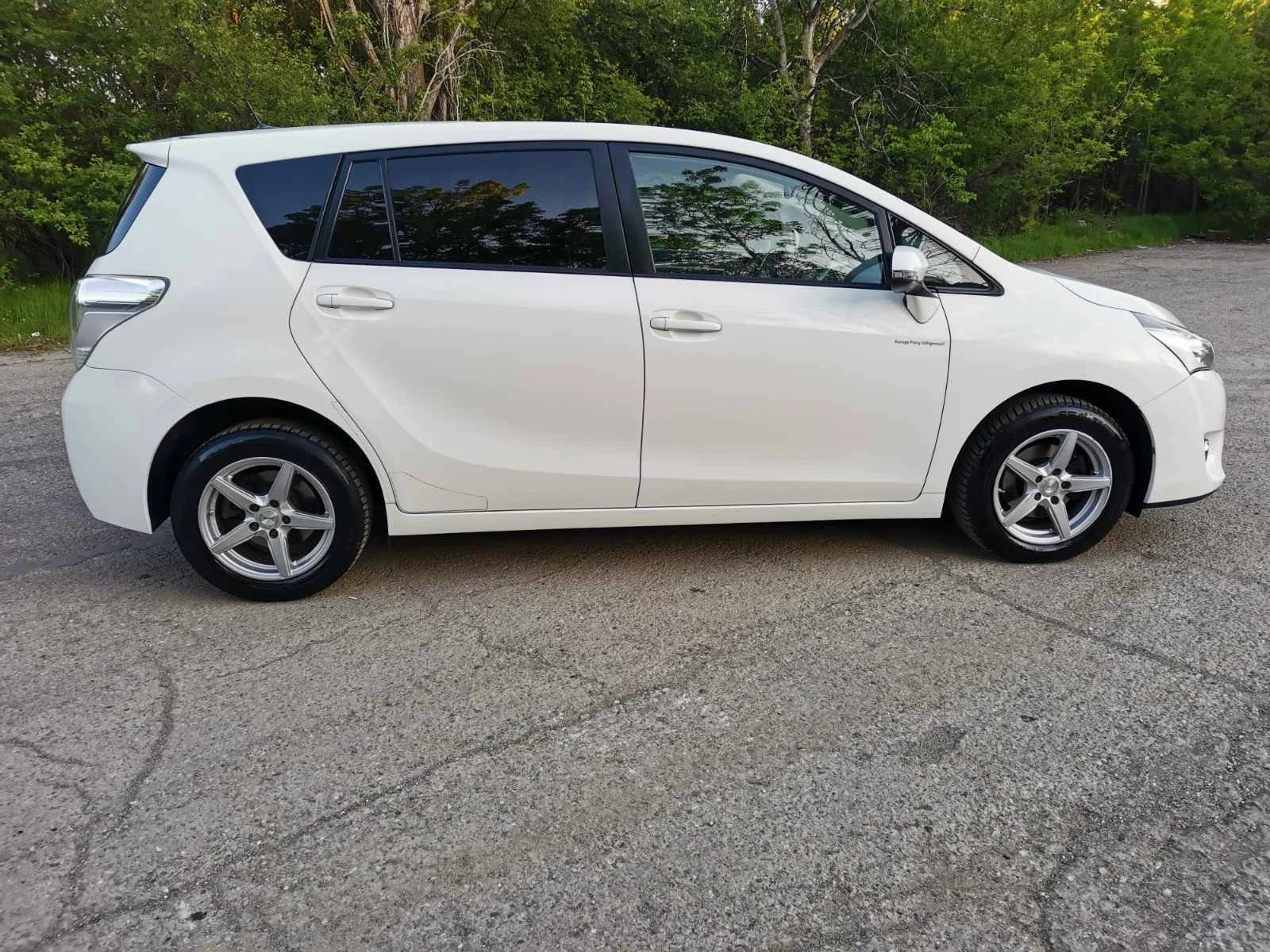 Toyota Verso 1.8 i ТОП СЪСТОЯНИЕ FULL ЕКСТРИ, снимка 4 - Автомобили и джипове - 54430332