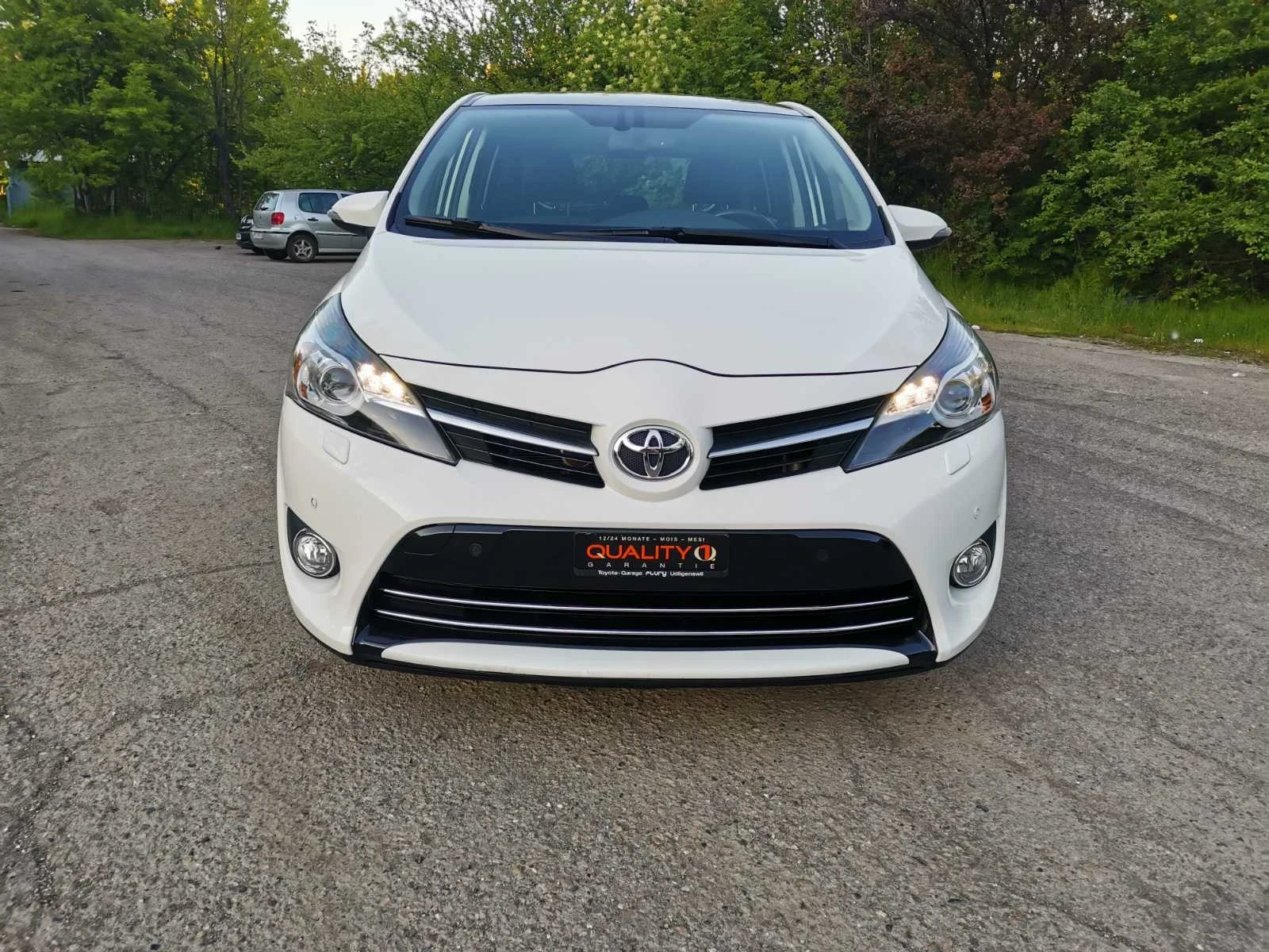 Toyota Verso 1.8 i ТОП СЪСТОЯНИЕ FULL ЕКСТРИ, снимка 2 - Автомобили и джипове - 54430332