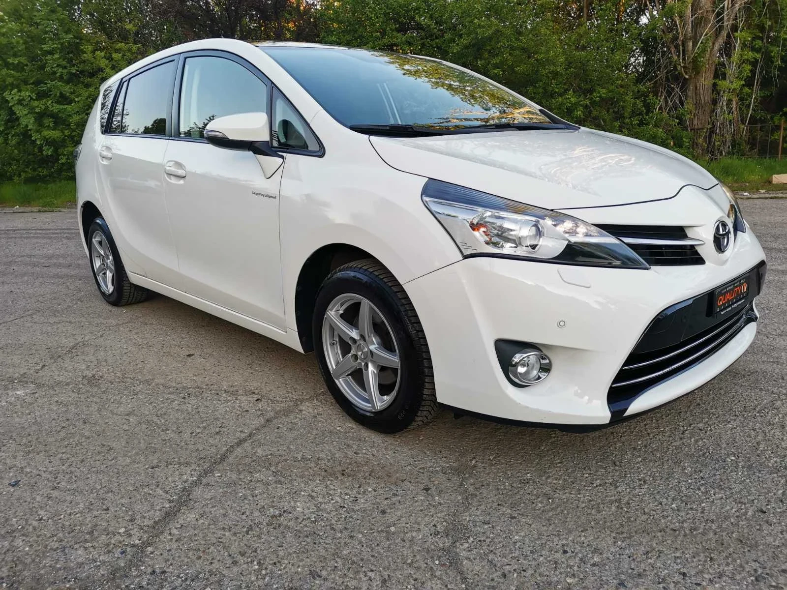 Toyota Verso 1.8 i ТОП СЪСТОЯНИЕ FULL ЕКСТРИ, снимка 3 - Автомобили и джипове - 54430332