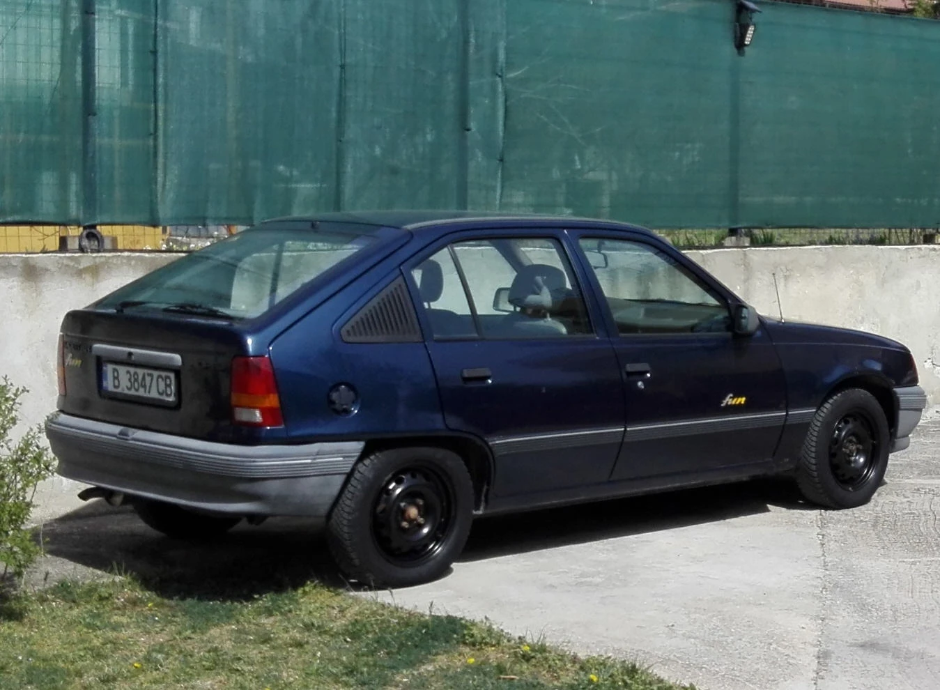 Opel Kadett 1.6 i, снимка 3 - Автомобили и джипове - 54824317