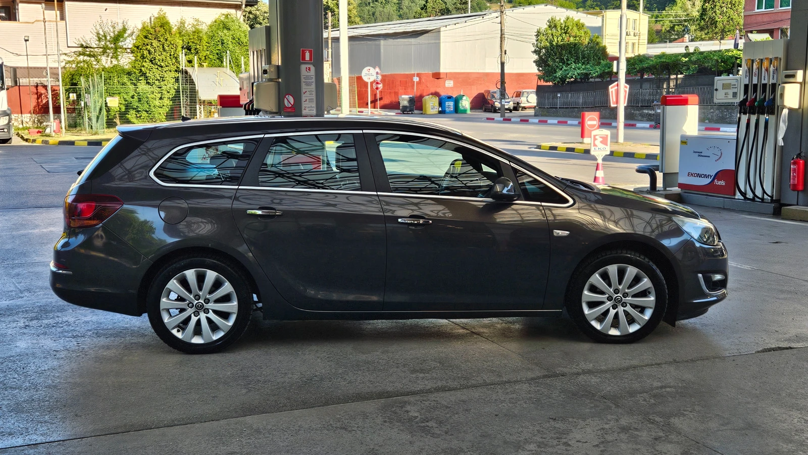 Opel Astra 1.4 GAZ/FACELIFT/KLIMA, снимка 7 - Автомобили и джипове - 55593589