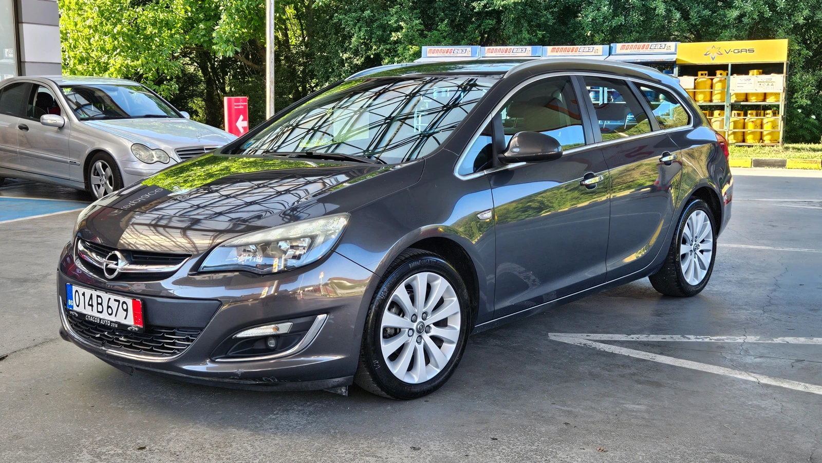 Opel Astra 1.4 GAZ/FACELIFT/KLIMA, снимка 2 - Автомобили и джипове - 55593589