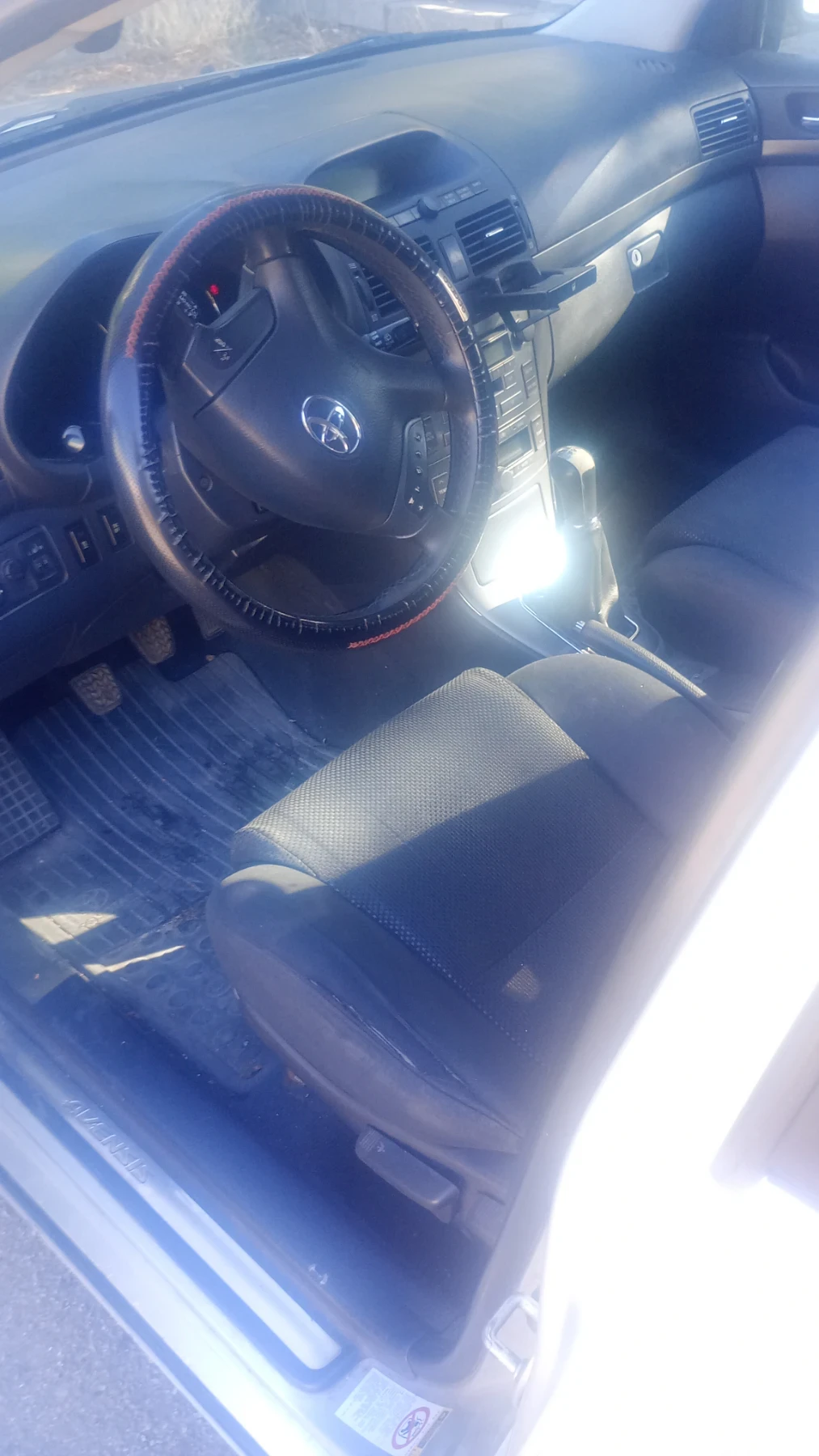 Toyota Avensis, снимка 6 - Автомобили и джипове - 55769041