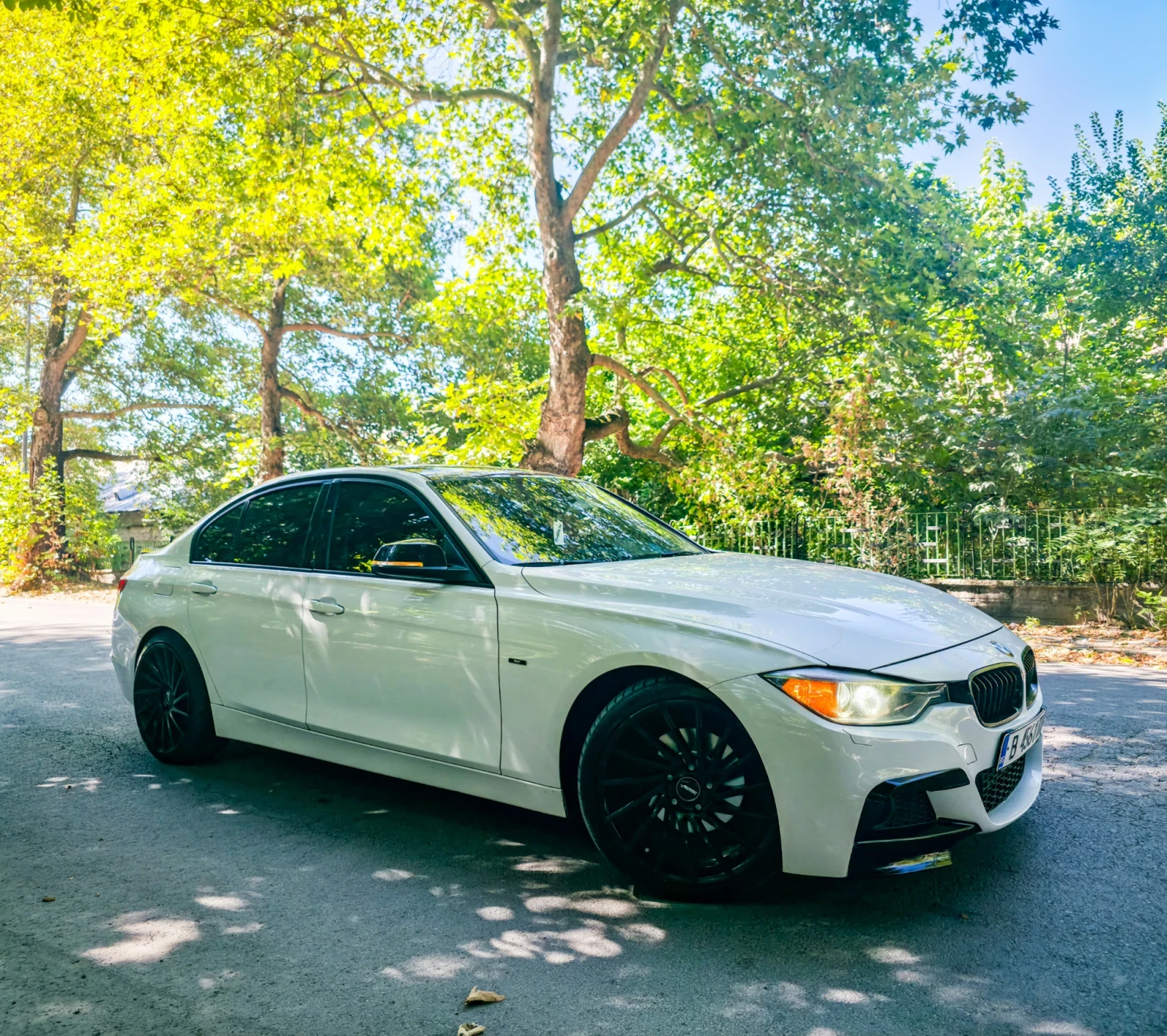BMW 320 D= M-Packet= 8hp= NAVI= КОЖА= РЕКАРО= F1= , снимка 2 - Автомобили и джипове - 55771755