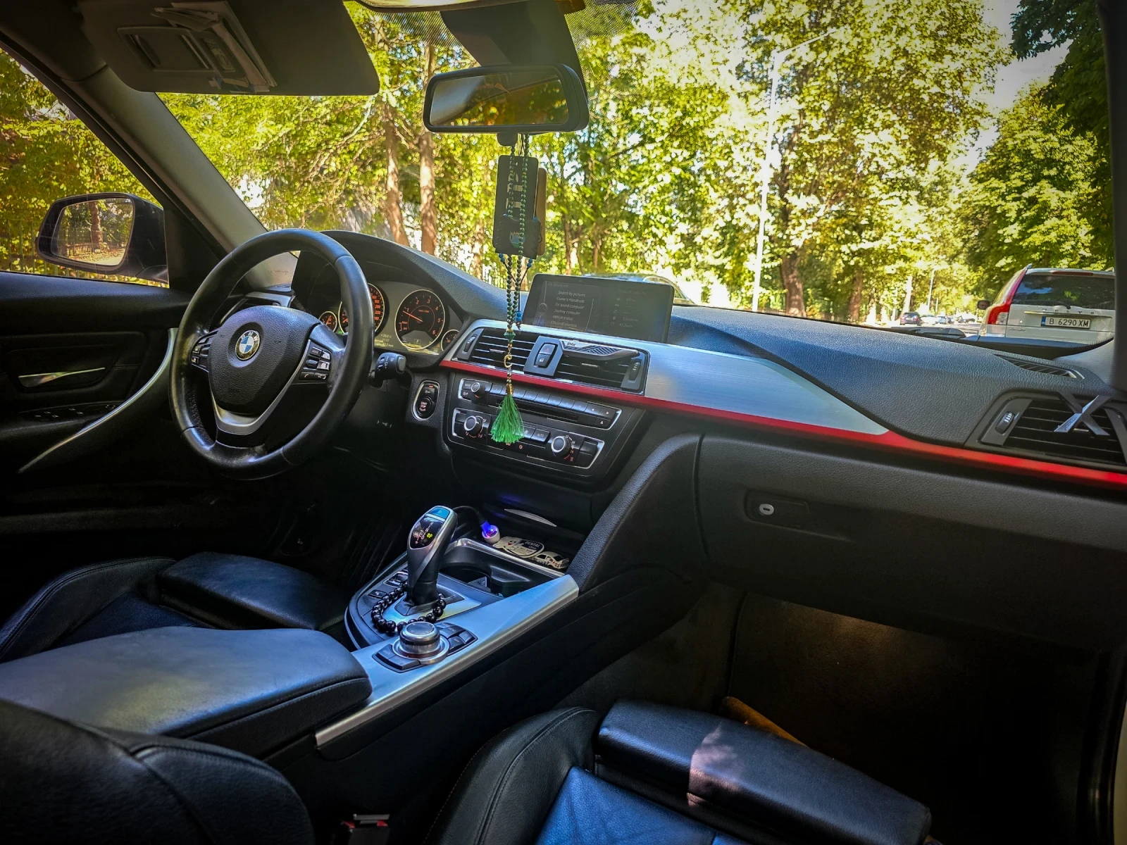 BMW 320 D= M-Packet= 8hp= NAVI= КОЖА= РЕКАРО= F1= , снимка 10 - Автомобили и джипове - 55771755