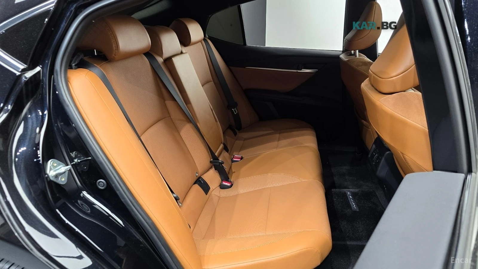 Toyota Camry 2.5 Hybrid* XLE* ПОДГРЕВ* ОБДУХВАНЕ* ШИБИДАХ* КАМЕ, снимка 10 - Автомобили и джипове - 55787662