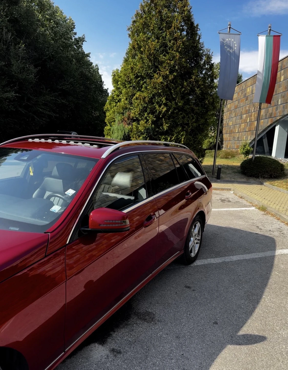 Mercedes-Benz E 220, снимка 11 - Автомобили и джипове - 55904101