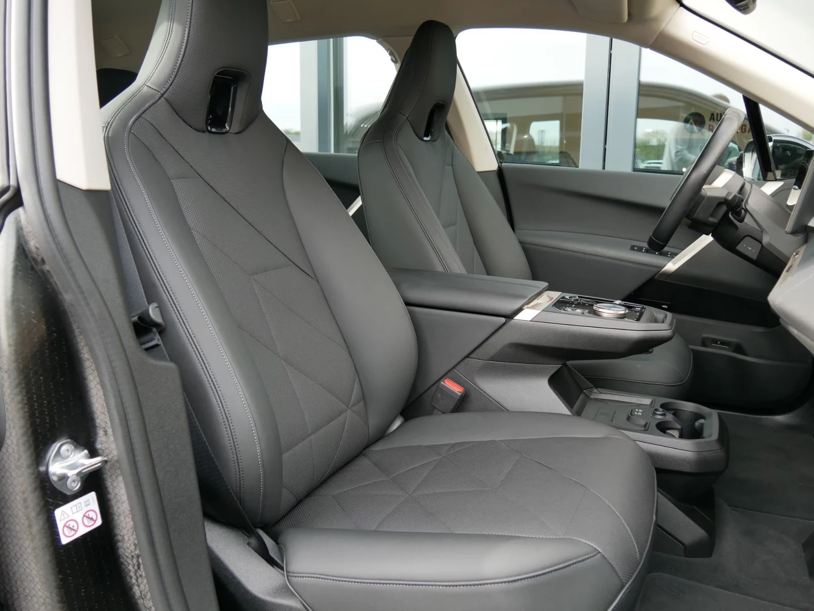 BMW iX 40/xDrive/LED/KEYLESS/HUD/ | Mobile.bg � ����������� 11