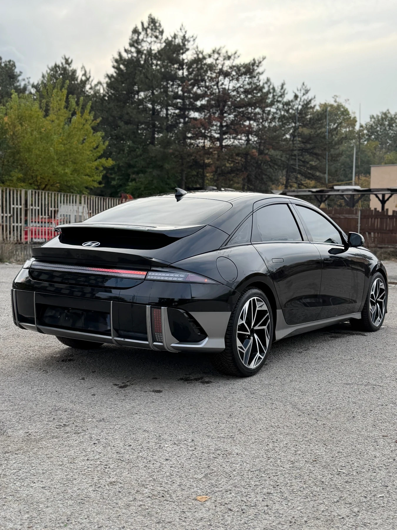 Hyundai Ioniq 6 Premium 77kWh , снимка 5 - Автомобили и джипове - 56646303