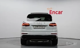 Porsche Cayenne 3.0D * FACELIFT * ПАНОРАМА * БЕЗ ИНЦИДЕНТИ * , снимка 4