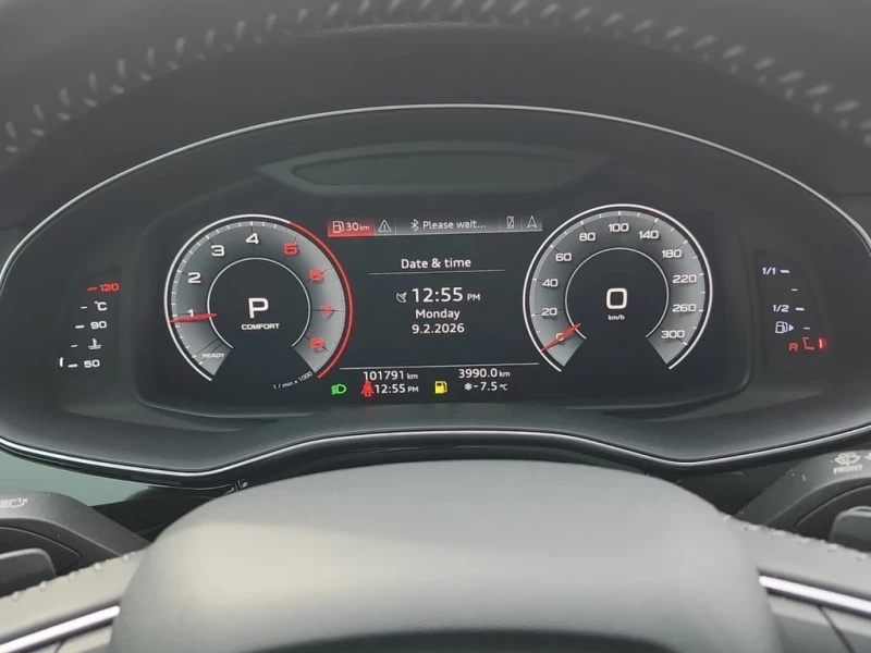 Audi Q8  PROGRESSIV /360 / PANO / ОБДУХВАНЕ , снимка 9 - Автомобили и джипове - 53422429