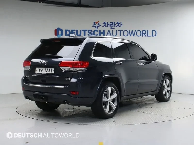 Jeep Grand cherokee 3.0 AWD OVERLAND - изображение 2