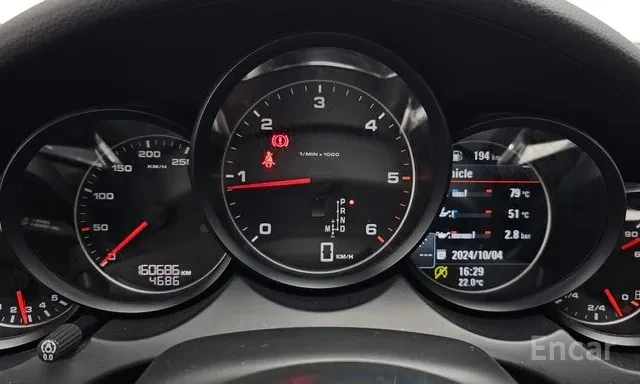 Porsche Cayenne 3.0D * FACELIFT * ПАНОРАМА * БЕЗ ИНЦИДЕНТИ * , снимка 7 - Автомобили и джипове - 55792311