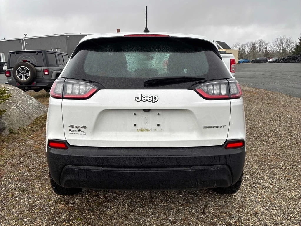 Jeep Cherokee * Sport * CARFAX * БЕЗ ПЪРВОНАЧАЛНА ВНОСКА - изображение 4