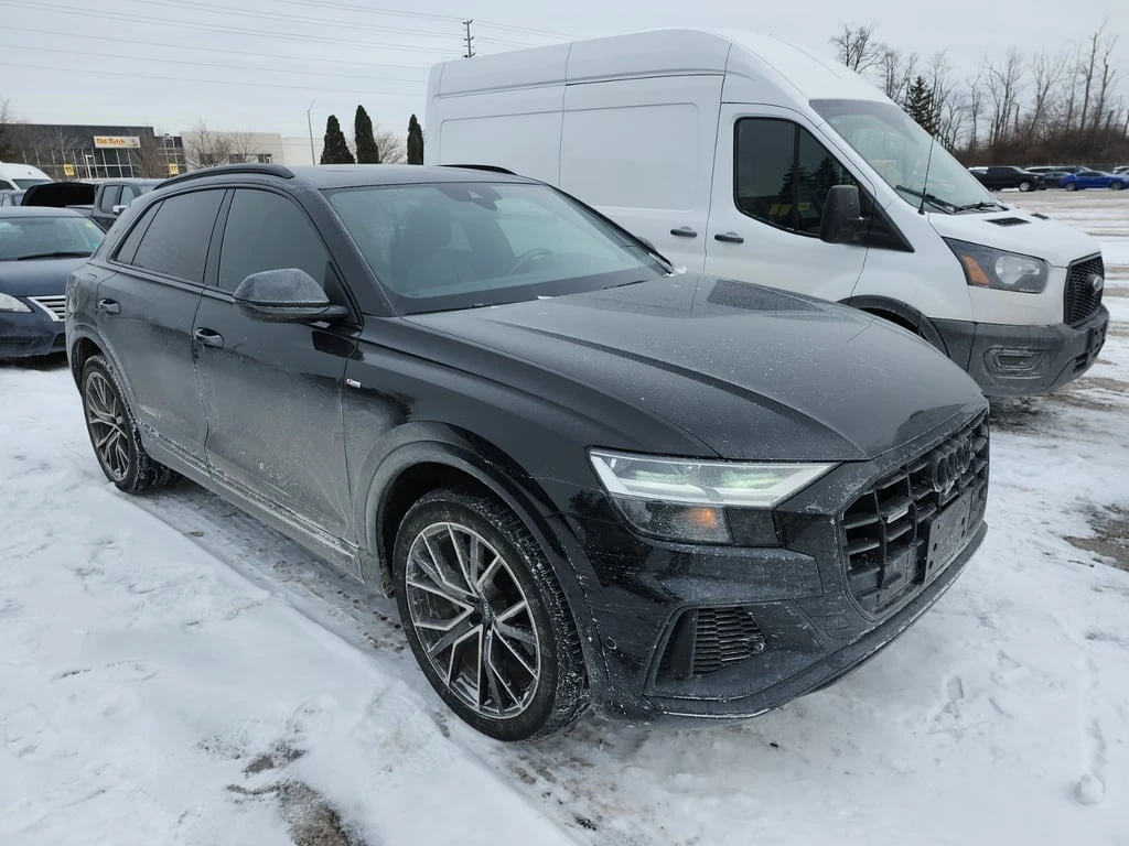 Audi Q8  PROGRESSIV /360 / PANO / ОБДУХВАНЕ  - изображение 2
