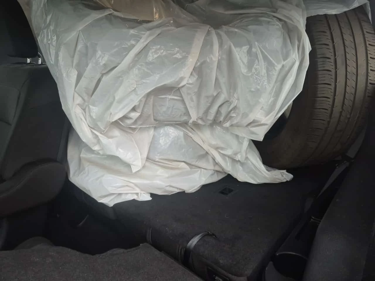 Ford Explorer * XLT * * 7-МЕСТНА* * КАМЕРА ЗА ЗАДНО* * ПОДГРЕВ* , снимка 15 - Автомобили и джипове - 53906039