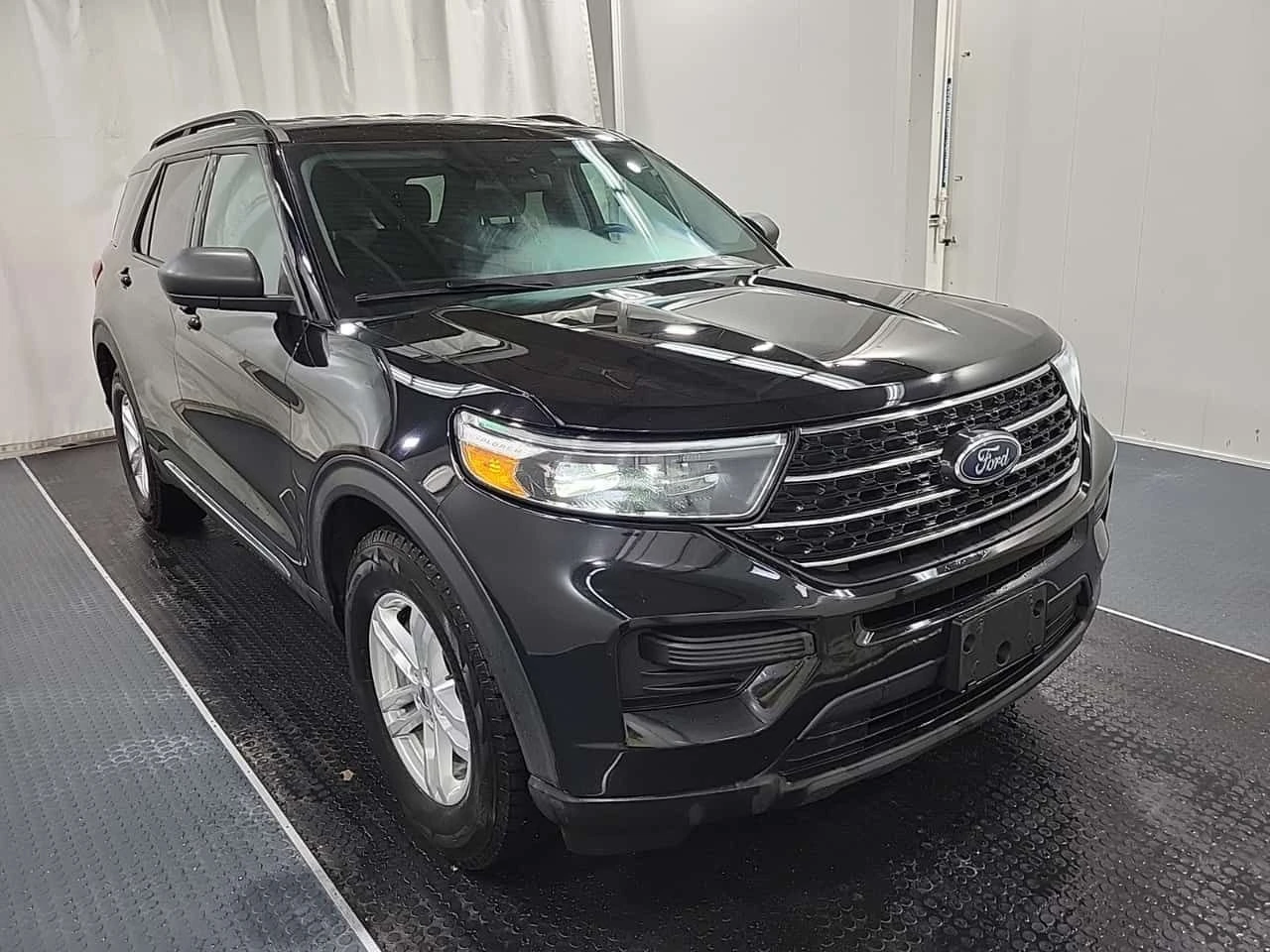 Ford Explorer * XLT * * 7-МЕСТНА* * КАМЕРА ЗА ЗАДНО* * ПОДГРЕВ* , снимка 2 - Автомобили и джипове - 53906039