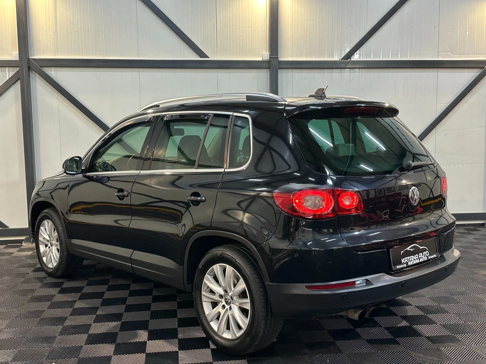 VW Tiguan * 2.0* 4MOTION* ПОДГРЕВ* КОЖА* , снимка 5 - Автомобили и джипове - 55218935