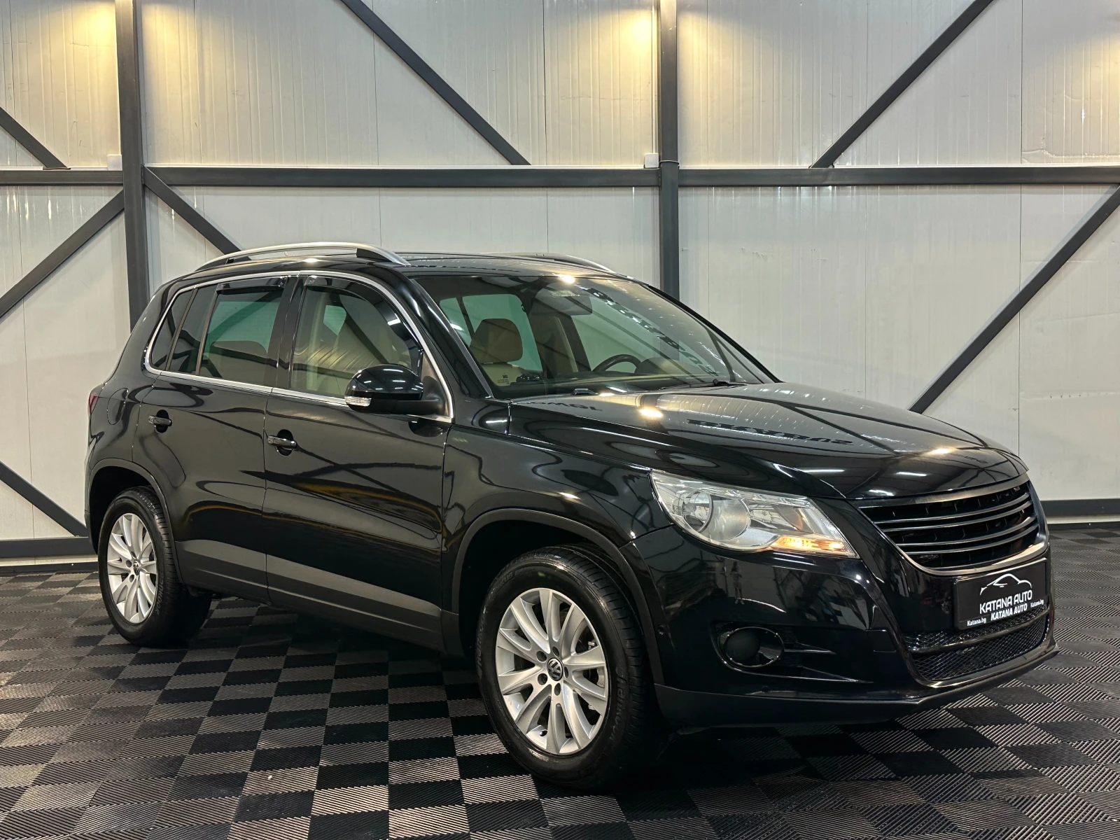 VW Tiguan * 2.0* 4MOTION* ПОДГРЕВ* КОЖА* , снимка 2 - Автомобили и джипове - 55218935