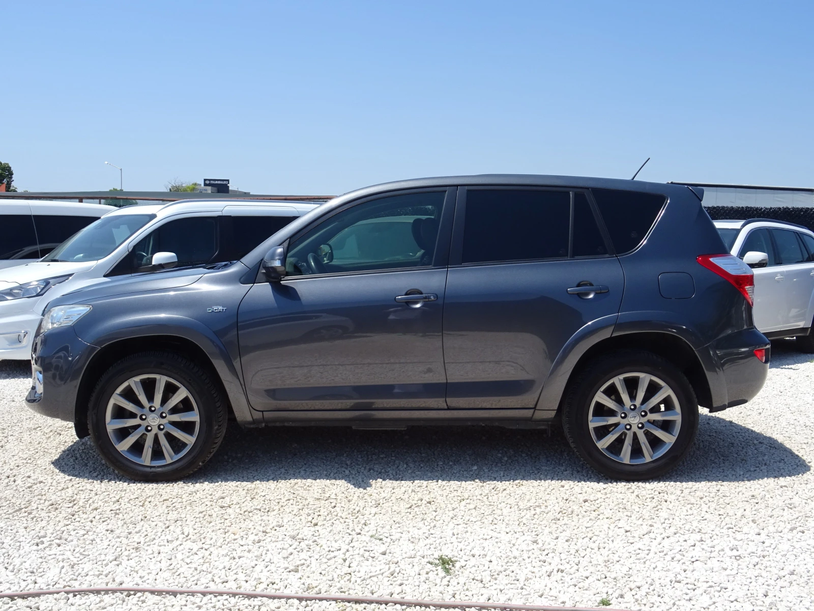 Toyota Rav4 2.2 D-CAT 150 к.с. 4x4 Automatic Executive, снимка 2 - Автомобили и джипове - 55249227