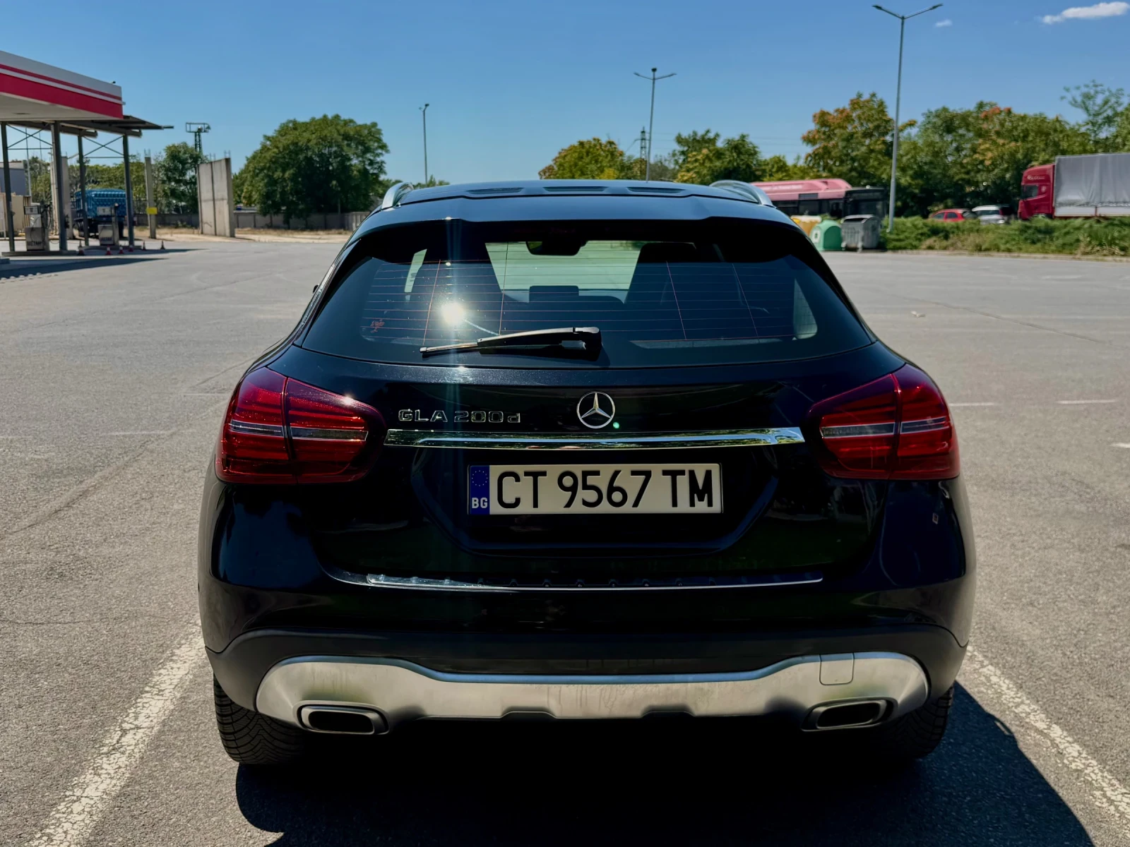 Mercedes-Benz GLA 200 PANORAMA/ FACELIFT/ РЕАЛНИ КМ, снимка 3 - Автомобили и джипове - 55711940