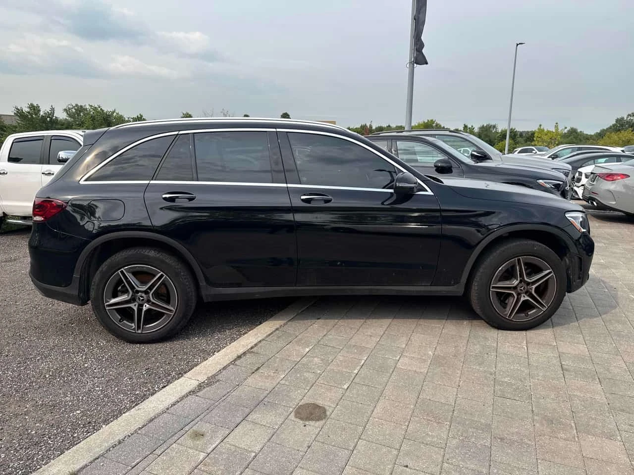 Mercedes-Benz GLC 300 * CARFAX * ОПЦИЯ ЗА ФИНАНСИРАНЕ, снимка 3 - Автомобили и джипове - 55645391