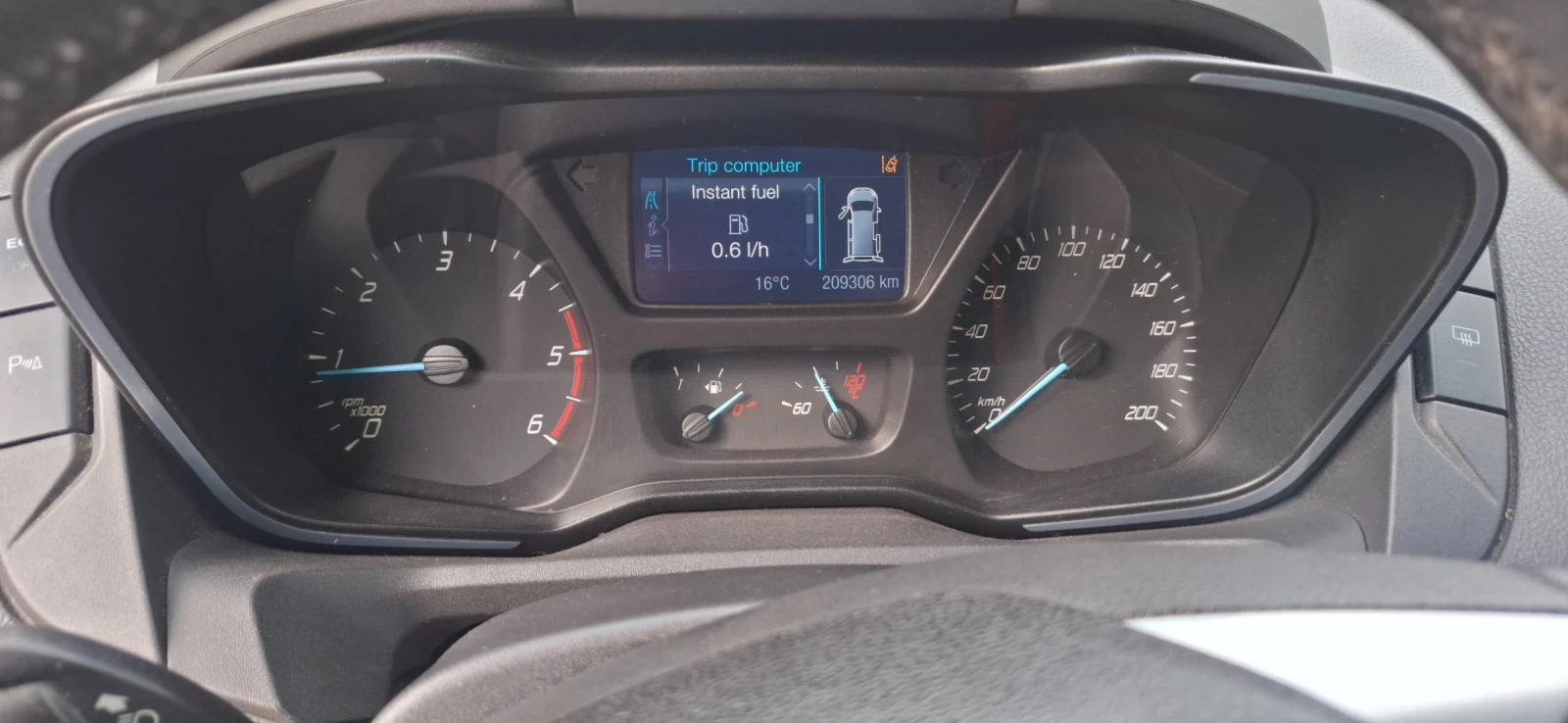 Ford Transit Custom 2.2  - изображение 10