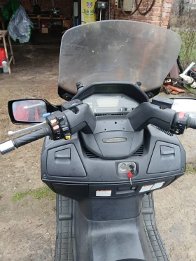 Suzuki Burgman Скутер , снимка 4