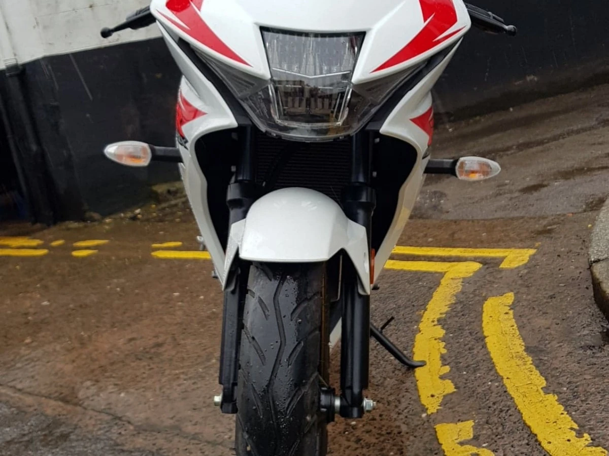 Suzuki Gsxr 125 - изображение 2