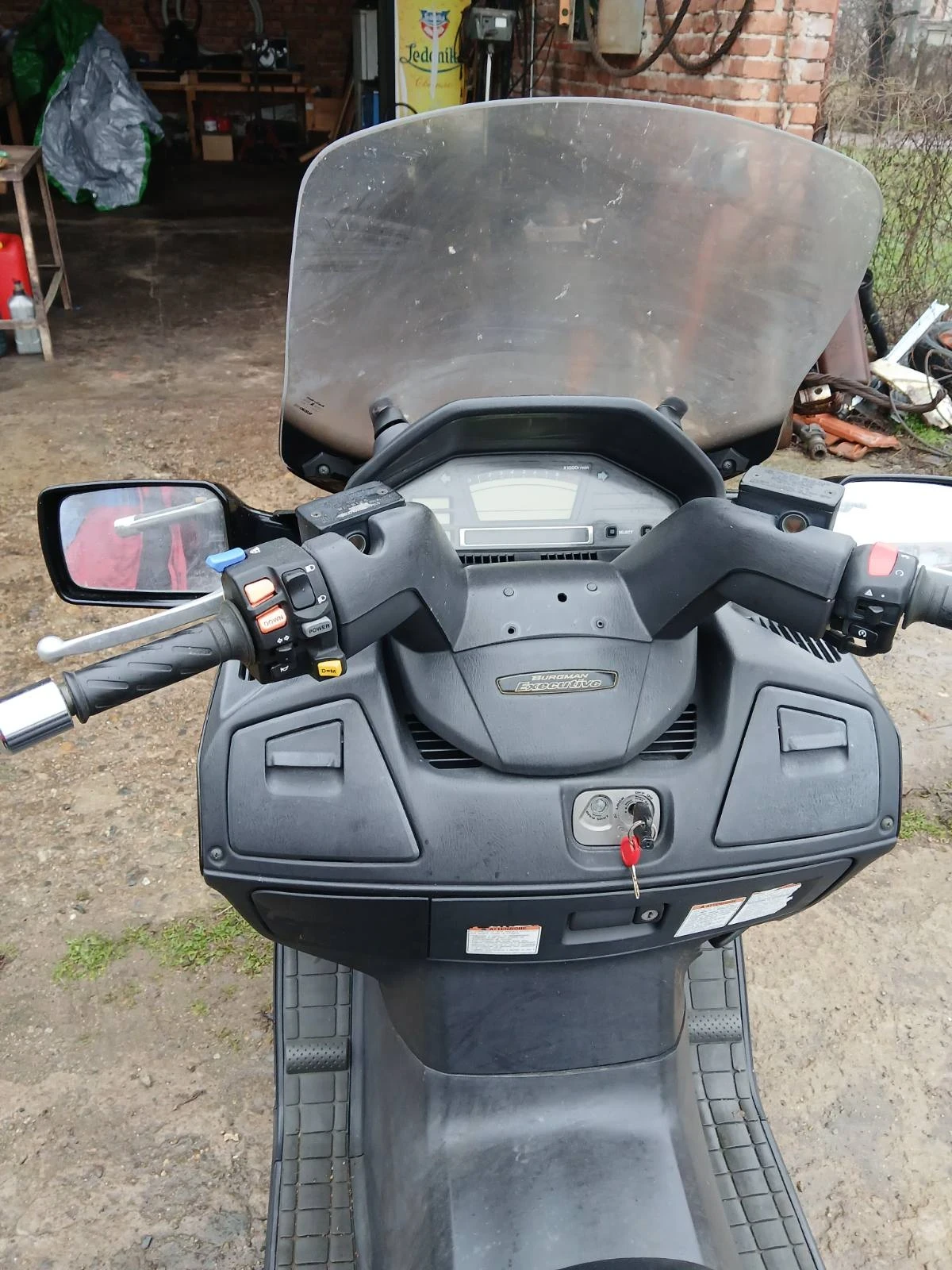 Suzuki Burgman Скутер  - изображение 4