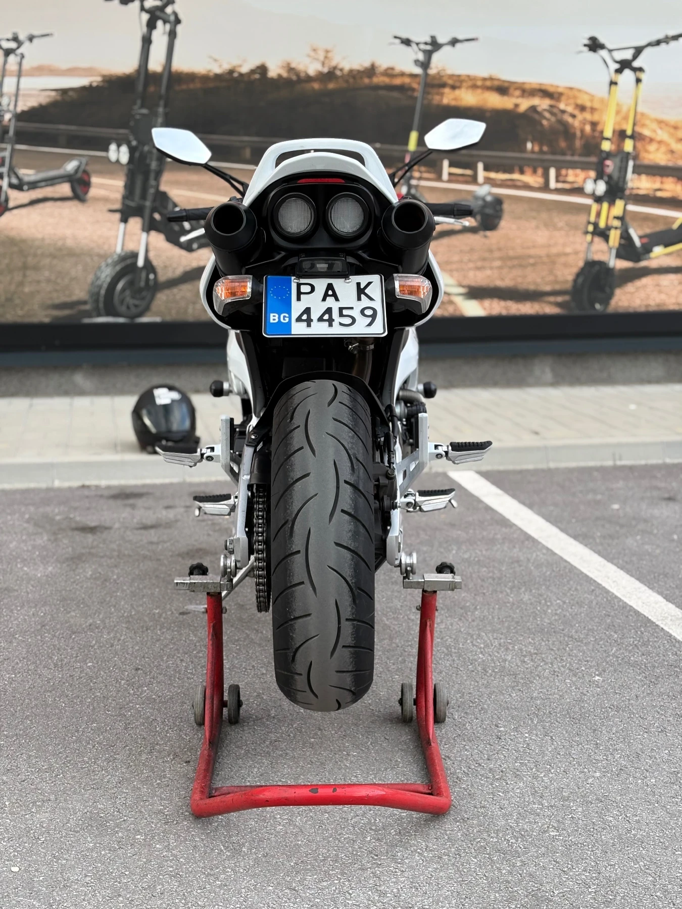Suzuki Gsr 600, снимка 8 - Мотоциклети и мототехника - 54682707