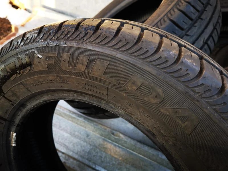 Гуми Летни 175/70R14, снимка 3 - Гуми и джанти - 27310664