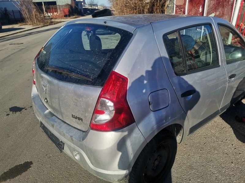 Dacia Sandero 1.4MPI 75кс k7ja7, снимка 12 - Автомобили и джипове - 47189782