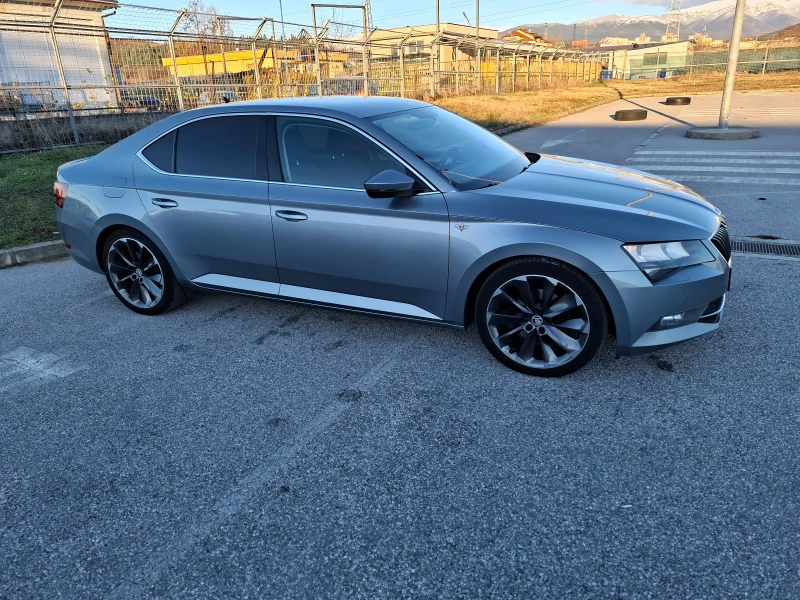 Skoda Superb, снимка 1 - Автомобили и джипове - 48556472