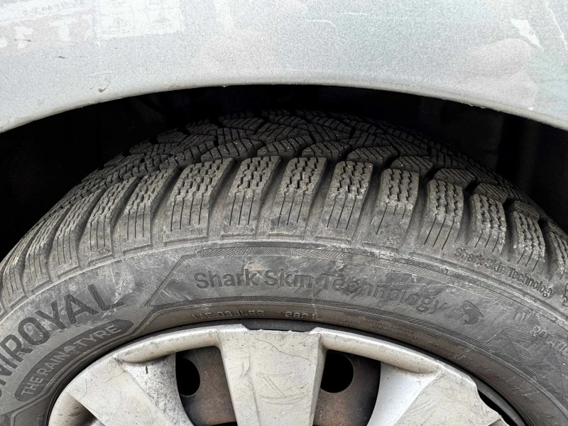 Toyota Yaris, снимка 5 - Автомобили и джипове - 52430944