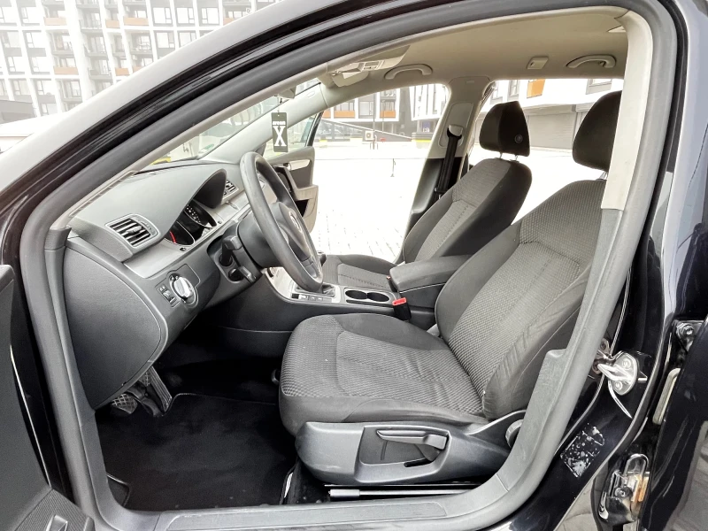 VW Passat 2.0TDI/COMMON/RAIL, снимка 12 - Автомобили и джипове - 52898094