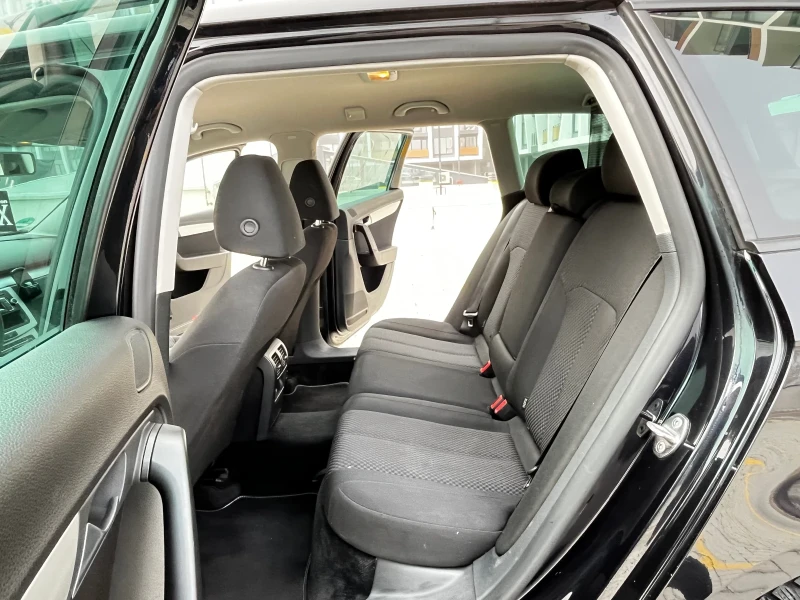 VW Passat 2.0TDI/COMMON/RAIL, снимка 14 - Автомобили и джипове - 52898094