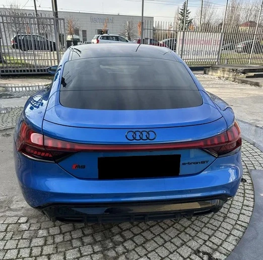 Audi E-Tron GT RS Quattro, снимка 3 - Автомобили и джипове - 54879432