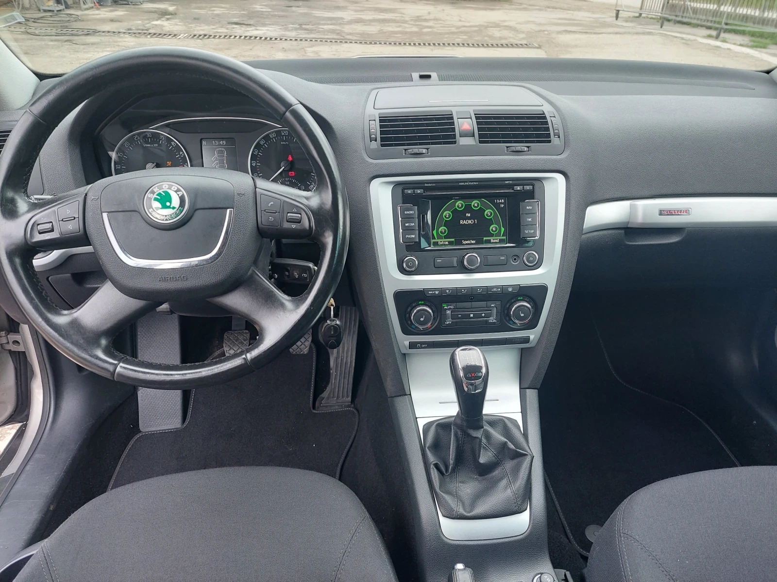 Skoda Octavia 2.0 TDI SCOUT 4x4 - изображение 6