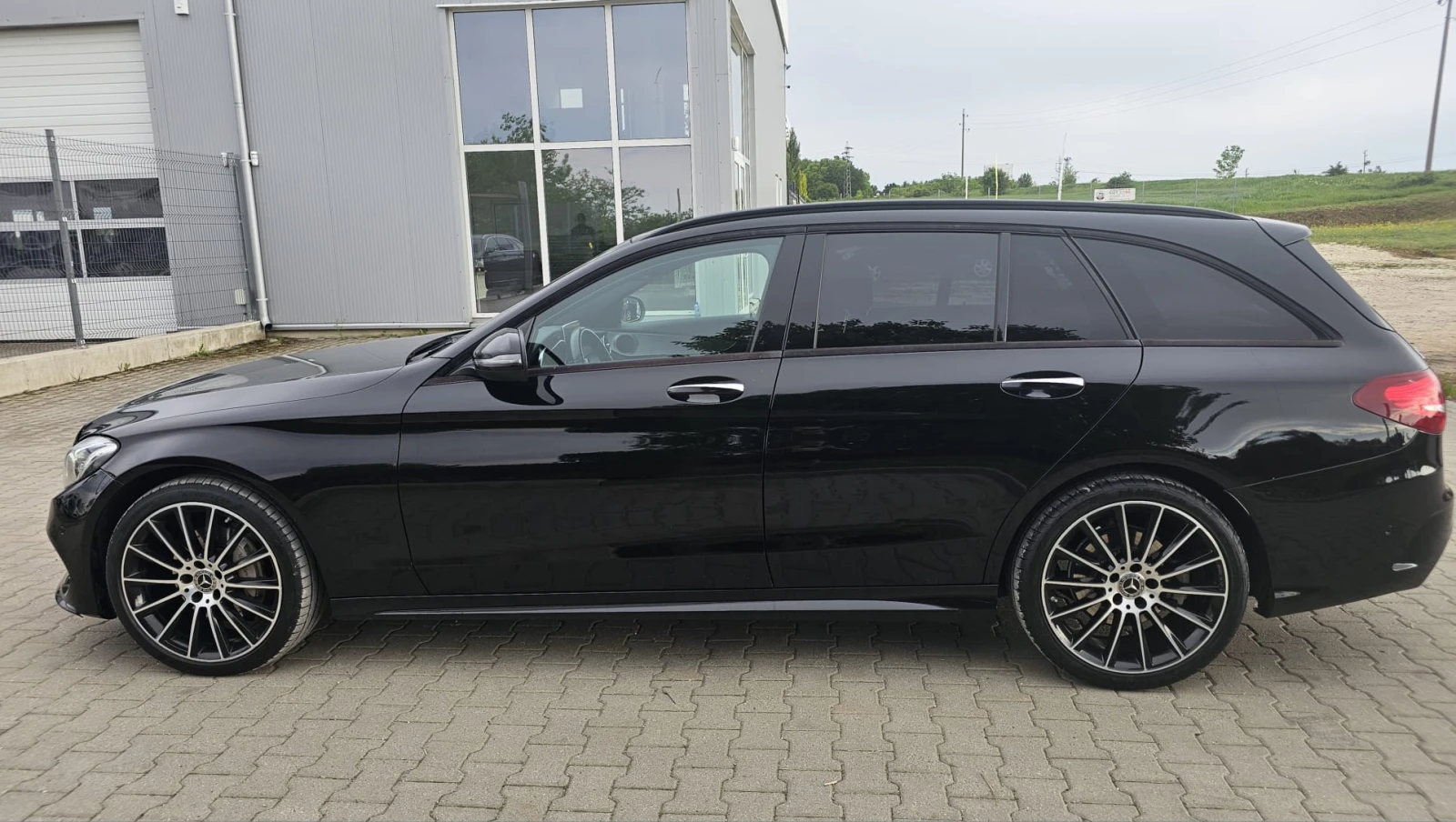 Mercedes-Benz C 220 4MATIC BlueTEC AMG - изображение 4