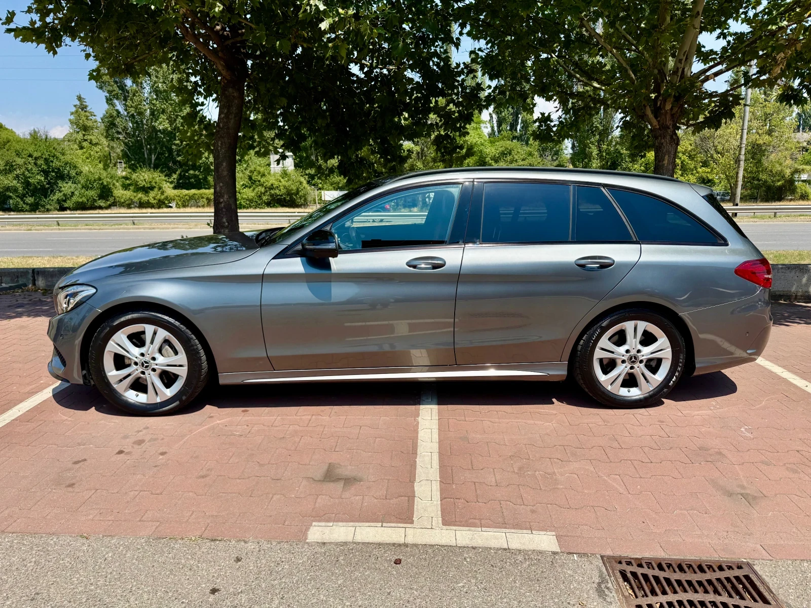 Mercedes-Benz C 220 AMG / 360 / DISTRONIC / HEADUP - изображение 3